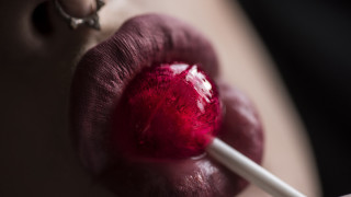 Lips red glossy white stick - glossy free wallpaper