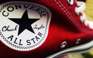 Red converse shoe black star 2 - free hearts wallpaper