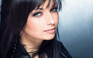 Gothic portrait black hair black - a silver background free wallpaper