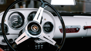 Steering wheel classic car white - wheel and dashboard free wallpaper