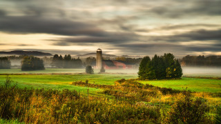 Barn foggyfield trees landscape sunset - a barn in a field free wallpaper