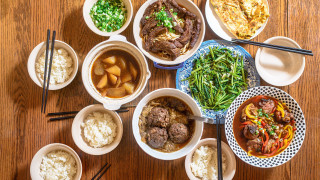 Table food chopsticks rice vegetables - free christmas wallpaper