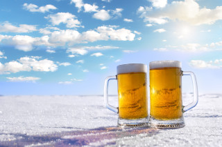 Beer mugs snow blue sky - adolf bierbrauer free wallpaper