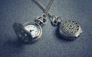 Pocket watch blue cloth chain - a pocket watch free wallpaper