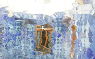 Reflection building clock cubist bathtub - caustic free wallpaper