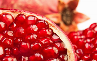 Pomegranate leaf macro food photography - a leaf free wallpaper for desktop