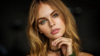 Blonde green eyed portrait rococo - green eye free wallpaper for desktop