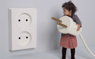 Girl holding white object brown - a little girl holding free wallpaper for desktop