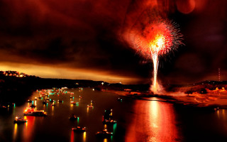 Fireworks water night boats digital - a firework free wallpaper