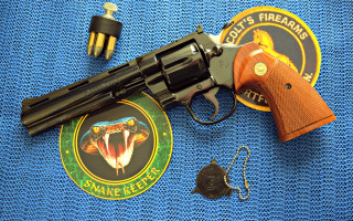 Gun badge bluecloth hookah bronze - a blue cloth free wallpaper