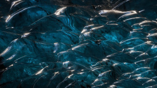 Blue rock reflection abstract bubble - ice free wallpaper