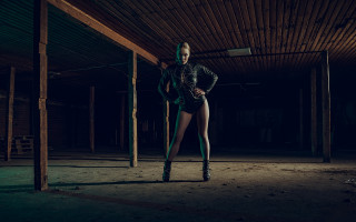 Woman black jacket pole dark - a pole free wallpaper