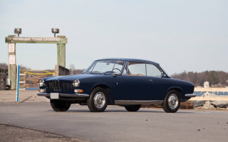 Blue car wooden sign dahlov - matte free wallpaper