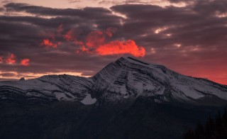 Mountain red sky clouds dusk - dramatic light free wallpaper for desktop