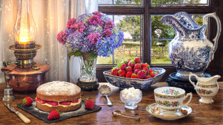 Table cake strawberry pie flowers - a cake free wallpaper for desktop