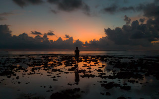 Beach sunset reflection clouds mountain - a reflection free wallpaper
