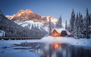 Mountain cabin snow trees lake - the mountain free wallpaper