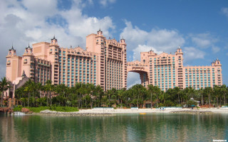 Pink building beach palm trees - excessivism free wallpaper for desktop