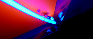 Neon tube red blue walls 2 - bruce nauman free wallpaper