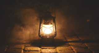 Lantern brickwalk smoke atmospheric light - free light wallpaper