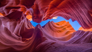 Canyon rock formation narrow opening - a canyon free wallpaper