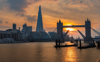 Bridge sunset tower cityscape mountains - christopher wren free wallpaper