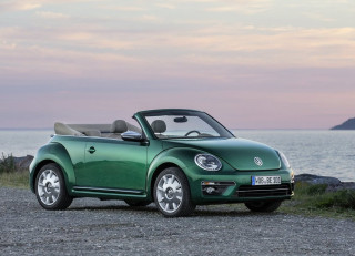 Green convertible ocean rock shore - a gravel road next free wallpaper