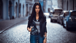 Woman leather jacket street corner - a leather jacket free wallpaper