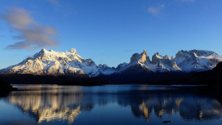 Mountain range reflection lake clouds - carl critchlow free wallpaper