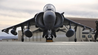 Fighter jet tarmac man cobra - intimidating free wallpaper