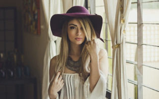 Aramenta vail purple hat white - a purple hat free wallpaper for desktop