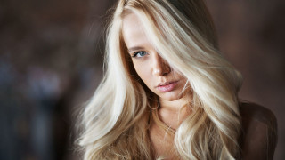Elina karimova blonde haired serious - her face and shoulder free wallpaper