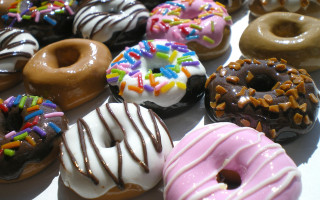Donuts sprinkles chocolate frosting variety - chocolate free wallpaper