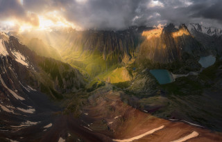 Mountain lake cloudy sunset volumetric - volumetric light free wallpaper