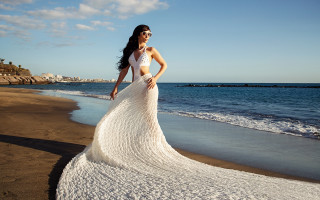 Woman white dress beach ocean - araceli gilbert free wallpaper