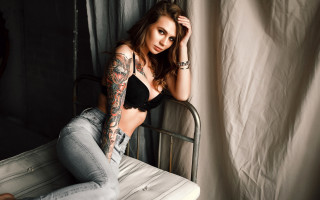 Woman tattoo bed room curtain - tattoo free wallpaper