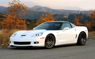 White sports car mountain road 2 - the side of the road in front free wallpaper