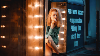 Woman window sill light sign - a window sill free wallpaper