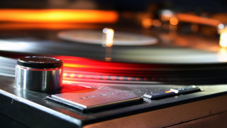 Record player red light microscopic - analog free wallpaper