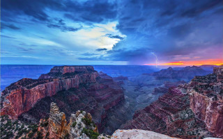 Canyon storm lightning urban landscape - a storm free wallpaper
