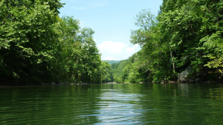 Hudson river boat trees rocks - a blue sky above free wallpaper