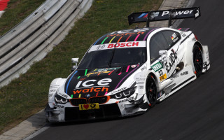 Kitsch movement mosaic car race - a mosaic free wallpaper