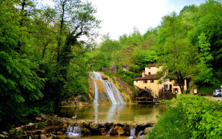 Waterfall forest truck house nature - a truck free wallpaper