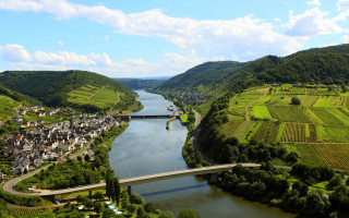 Heidelberg green countryside bridge river - a lush green countryside next free wallpaper