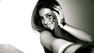 Woman longhair gloves smiling popart - diamond free wallpaper