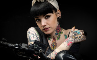 Tattooed woman butterfly rose gun - tattoo free wallpaper