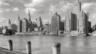Black white city skyline water 2 - alfred eisenstaedt free wallpaper