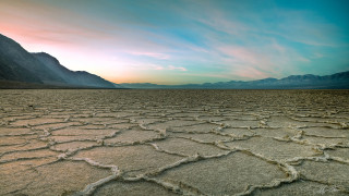 Desert mountains blue sky clouds 3 - a desert landscape free wallpaper