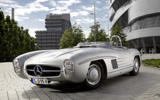Silver mercedes roadster cloudy sky 2 - sharp line free wallpaper for desktop