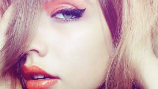 Woman redlipstick blackeyeliner redlipring fashionphotography - free textures wallpaper